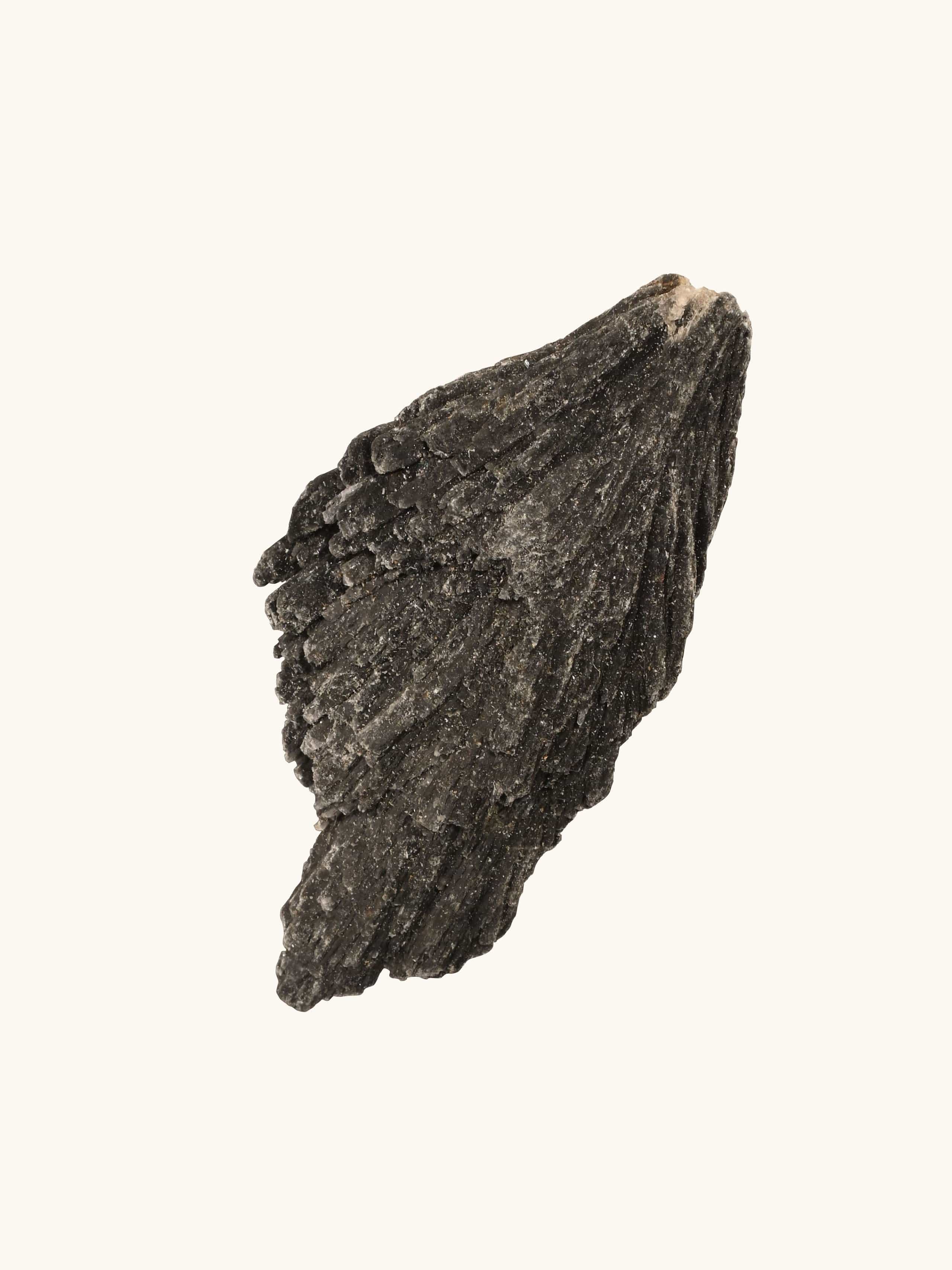Black Kyanite - Image 18