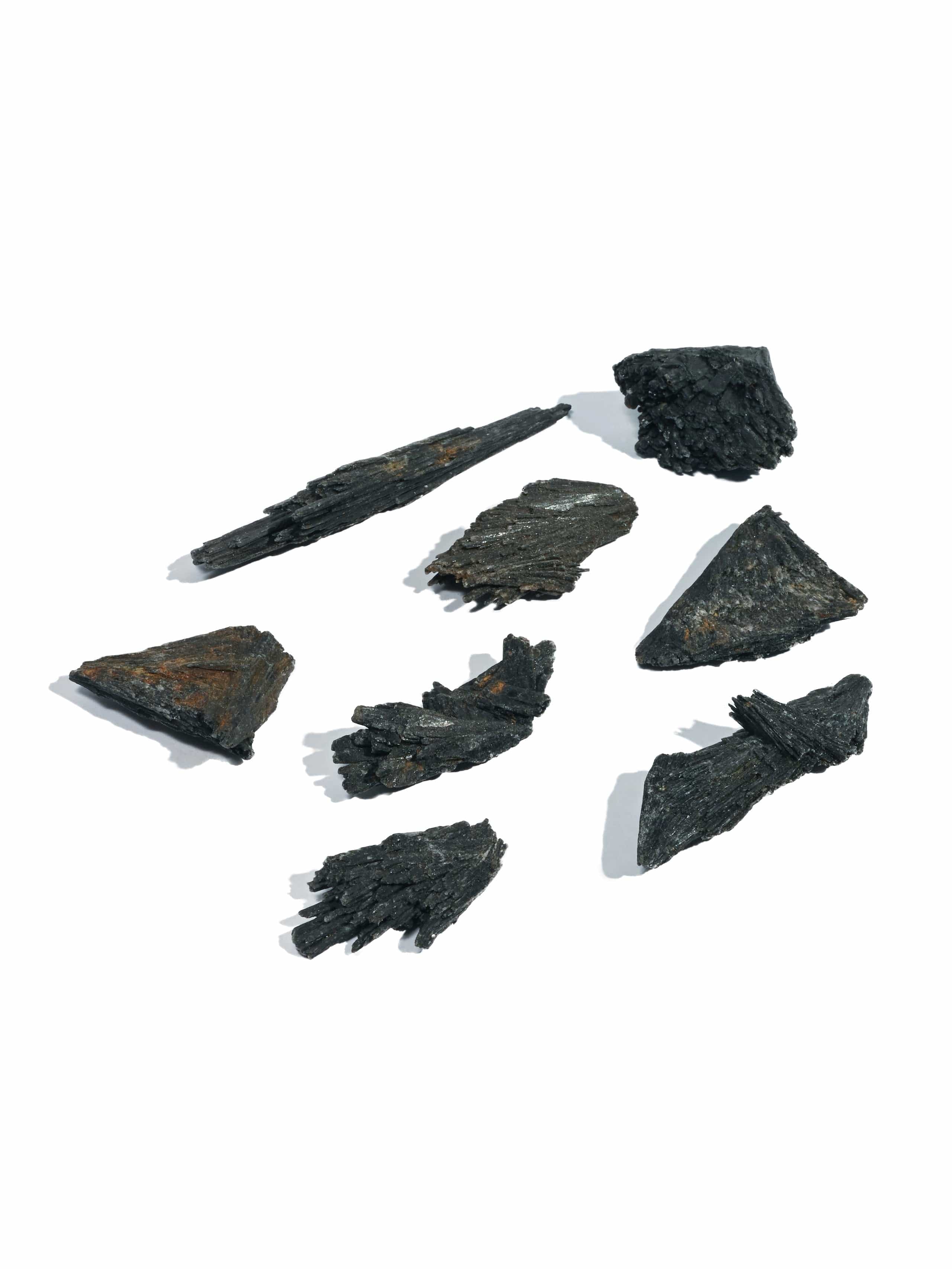 Black Kyanite - Image 2