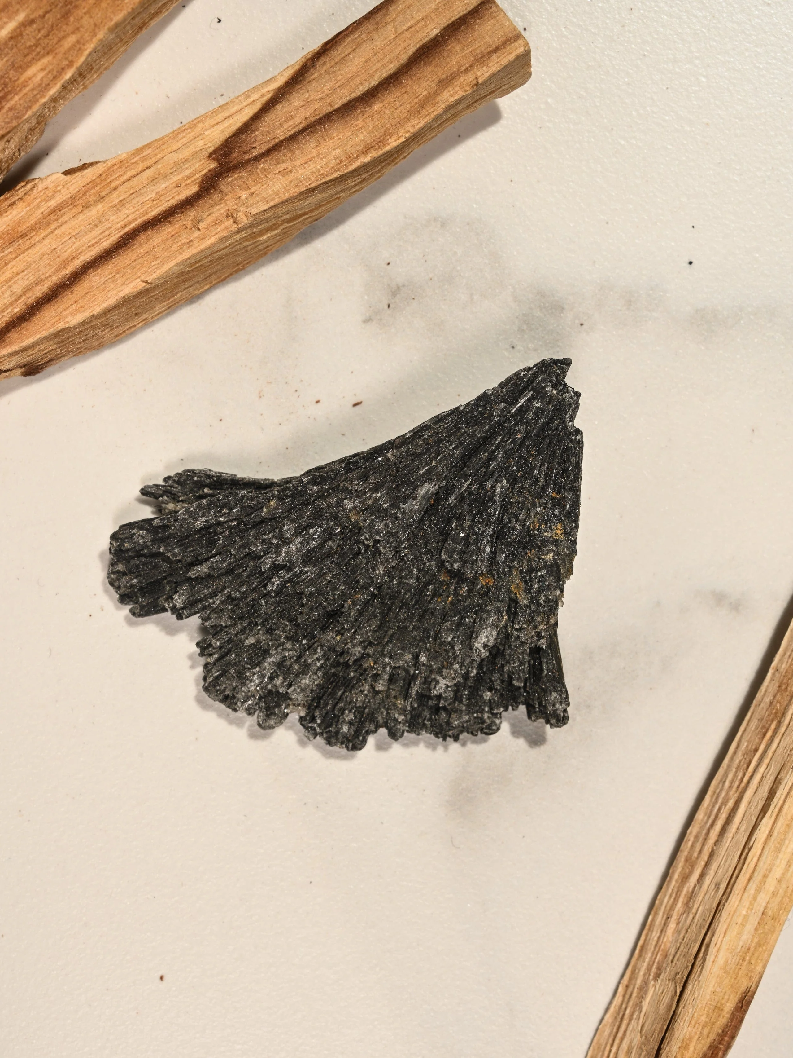 Black Kyanite - Image 24