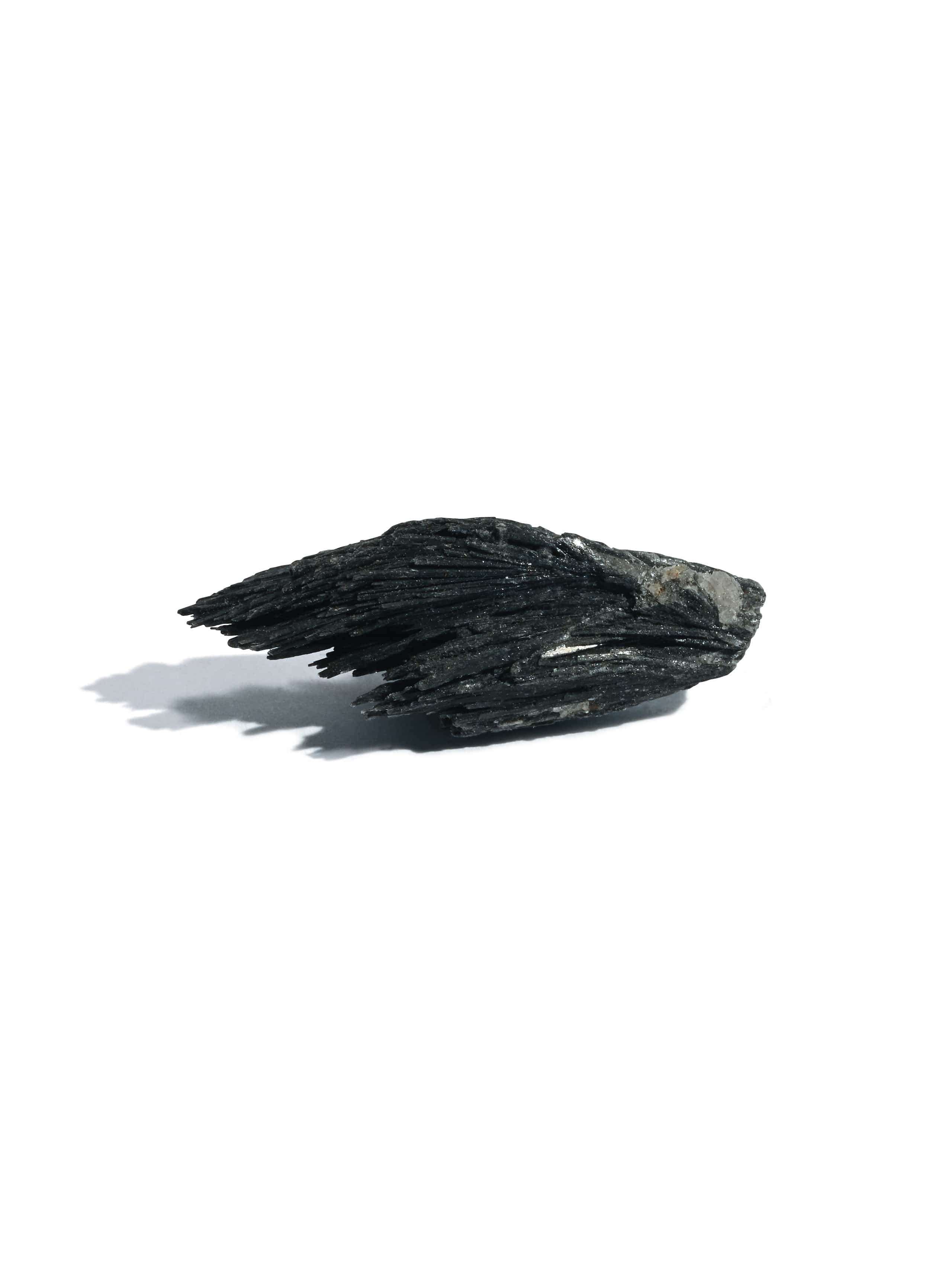 Black Kyanite - Image 5