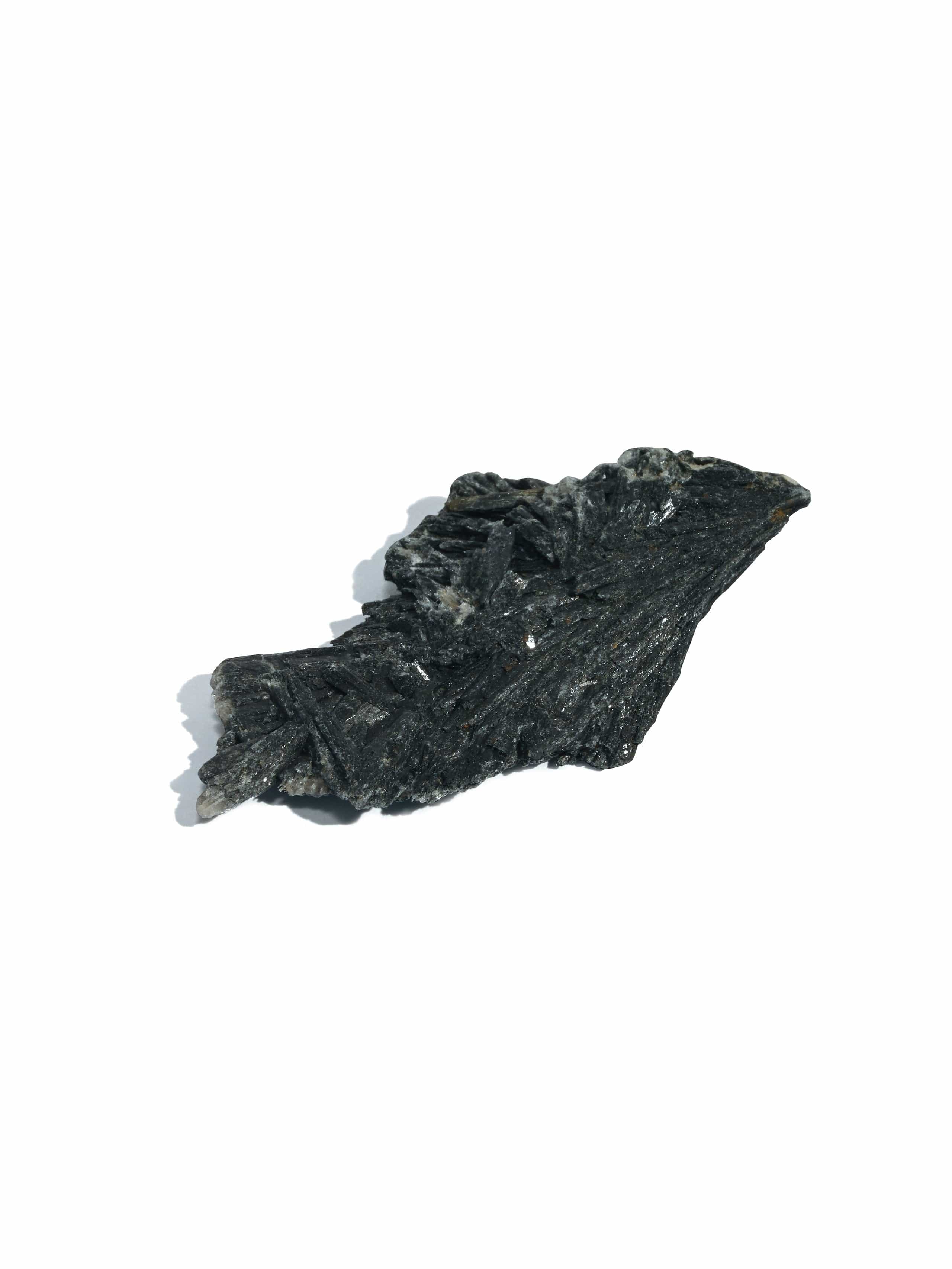 Black Kyanite - Image 8
