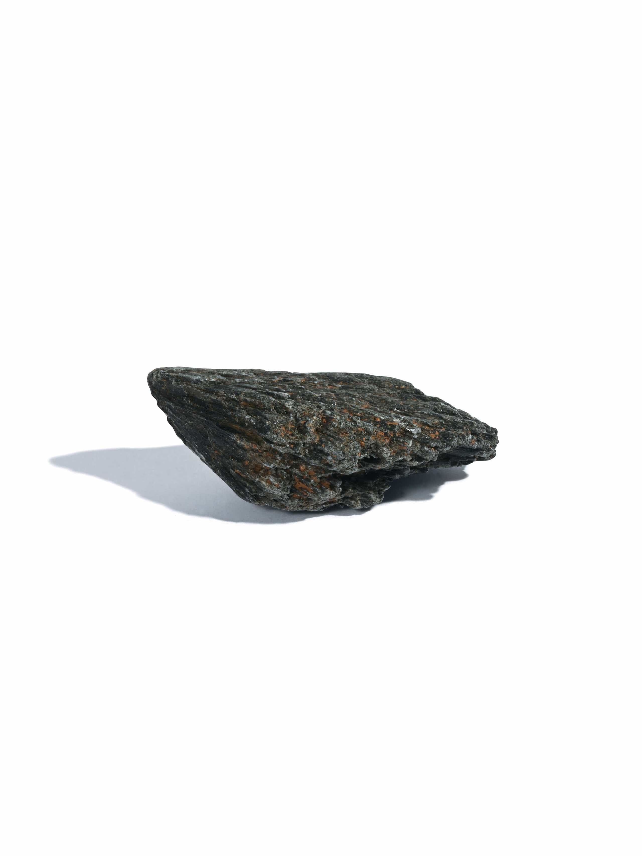 Black Kyanite - Image 9