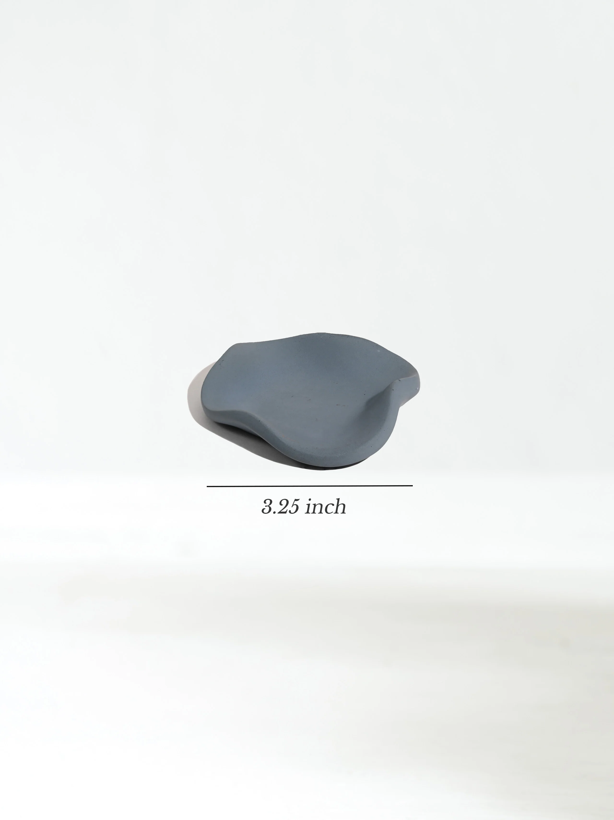 Concrete Wavy Tray - Image 14