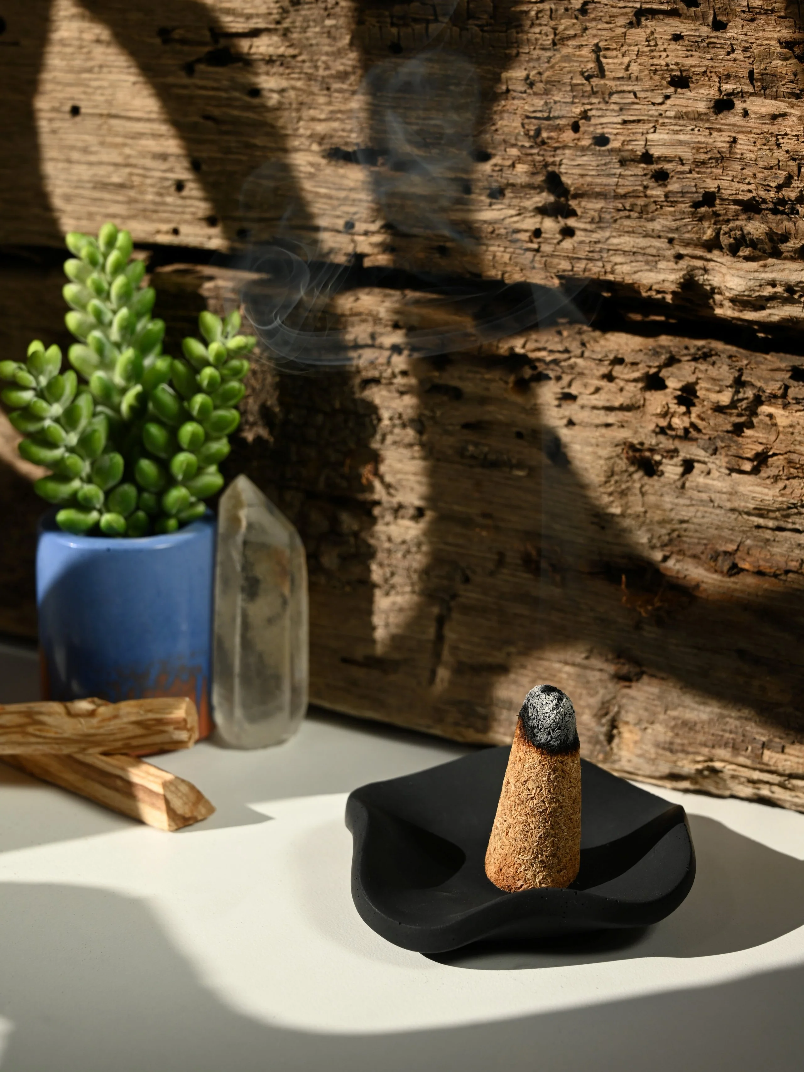 Concrete Wavy Tray - Image 5