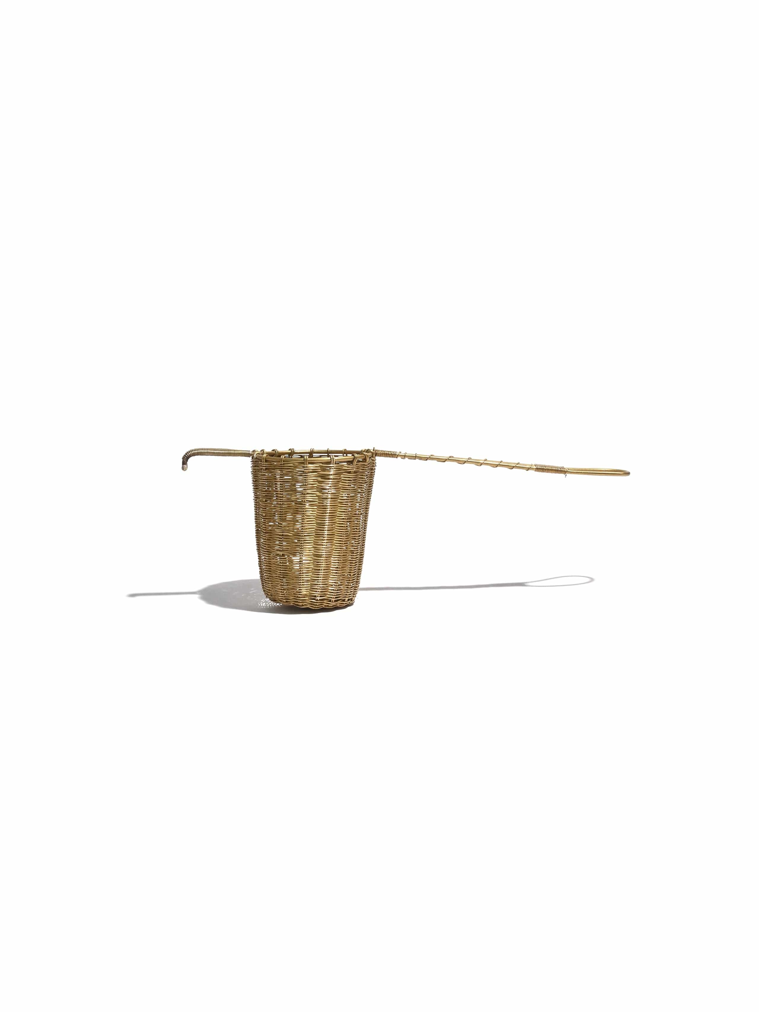 Woven Brass Large Tea Strainer with Handle - Image 3