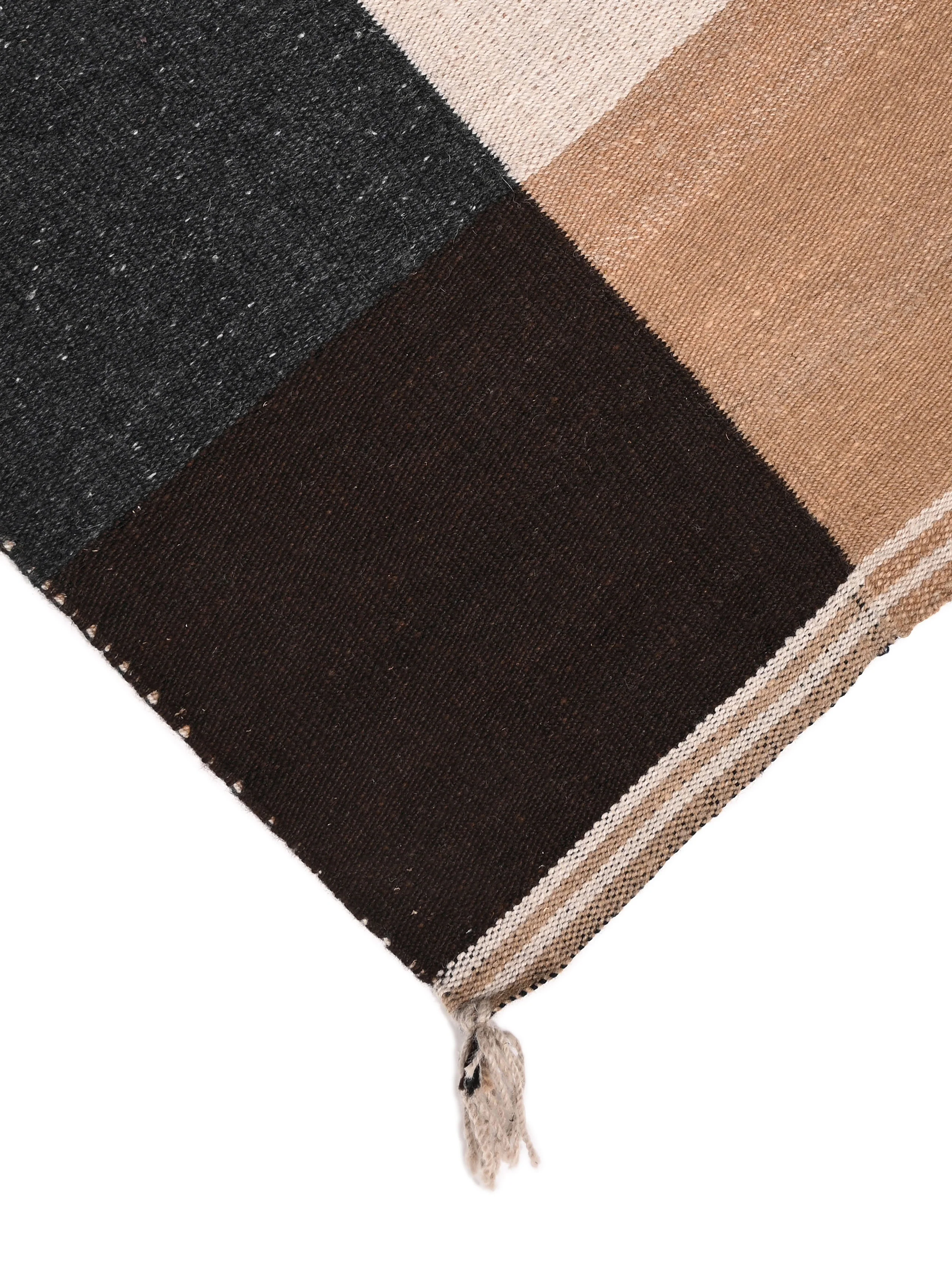Q'ero Andean Despacho Cloth - Natural - Quarter Design - Image 3