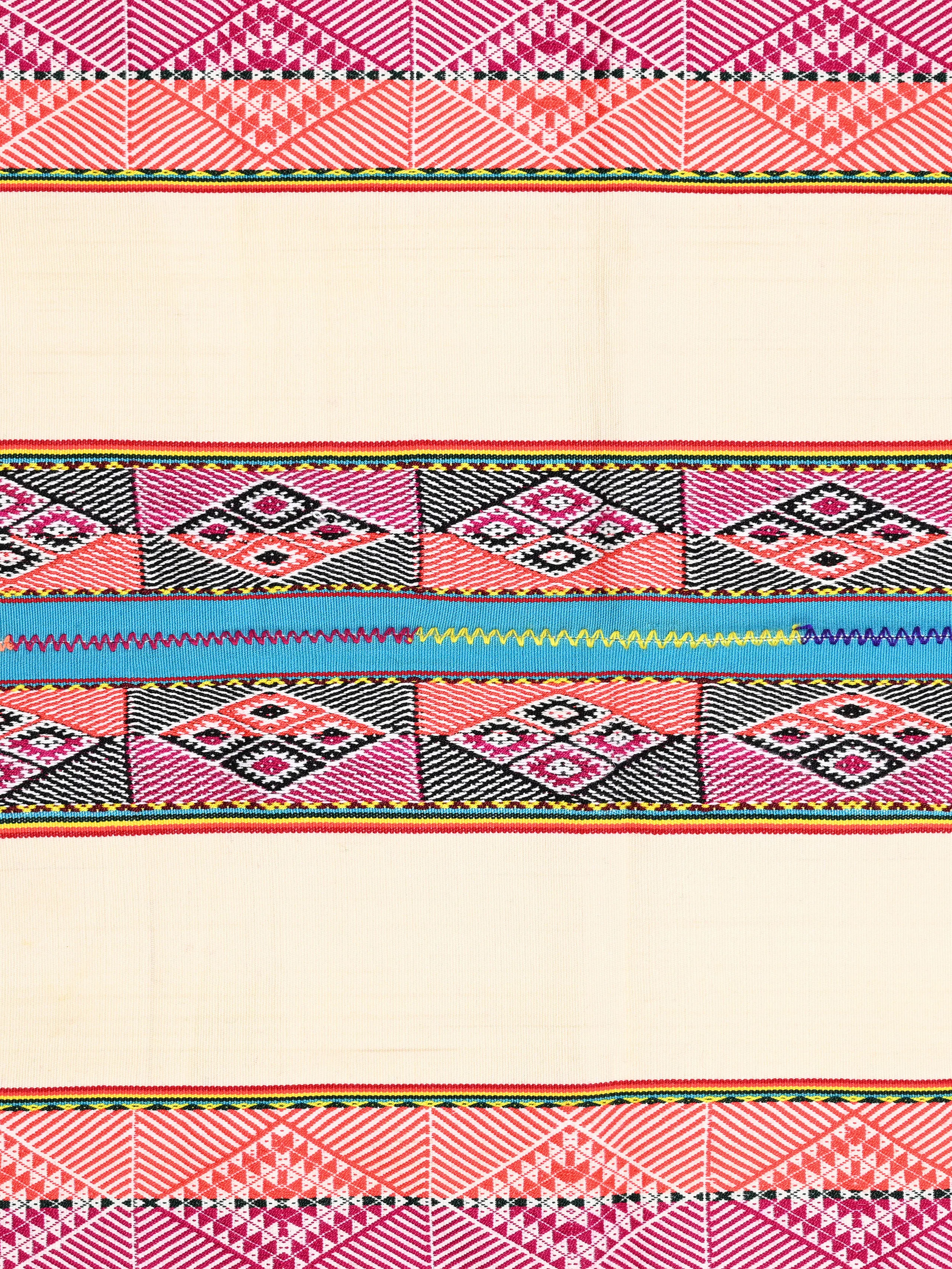 Q'ero Andean Lliklla Mestana Cloth - Inti/Chili - Image 2