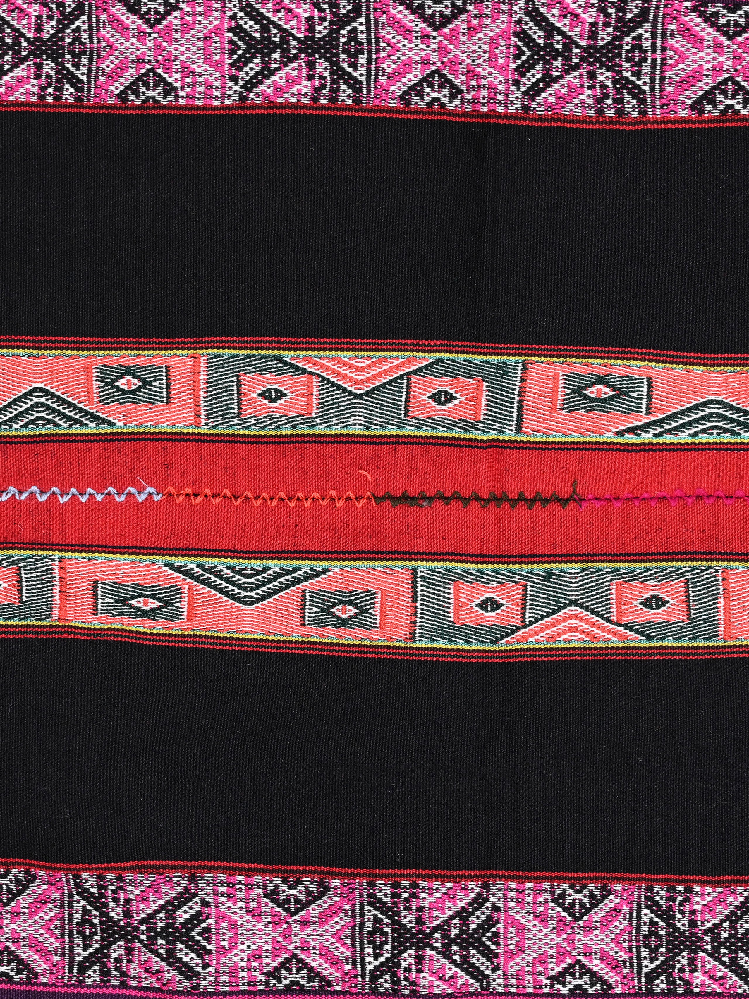 Q'ero Andean Lliklla Mestana Cloth - Inkarri - Image 2