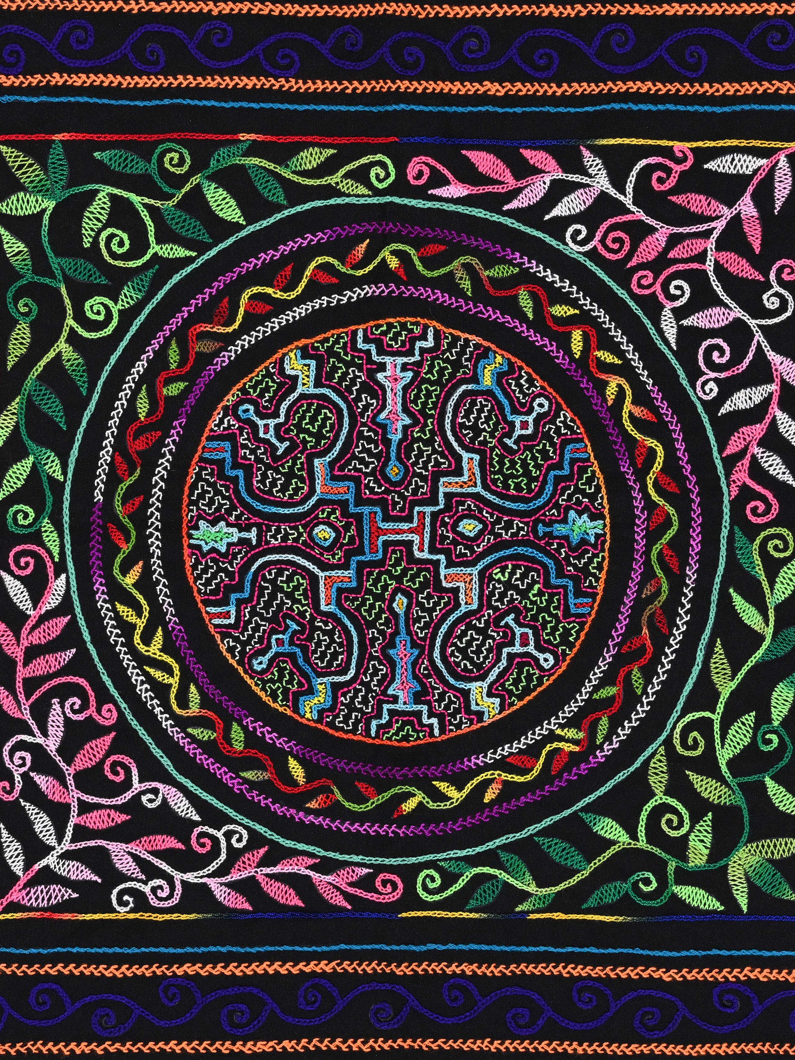 Shipibo Embroidery Cloth - Large - Image 3