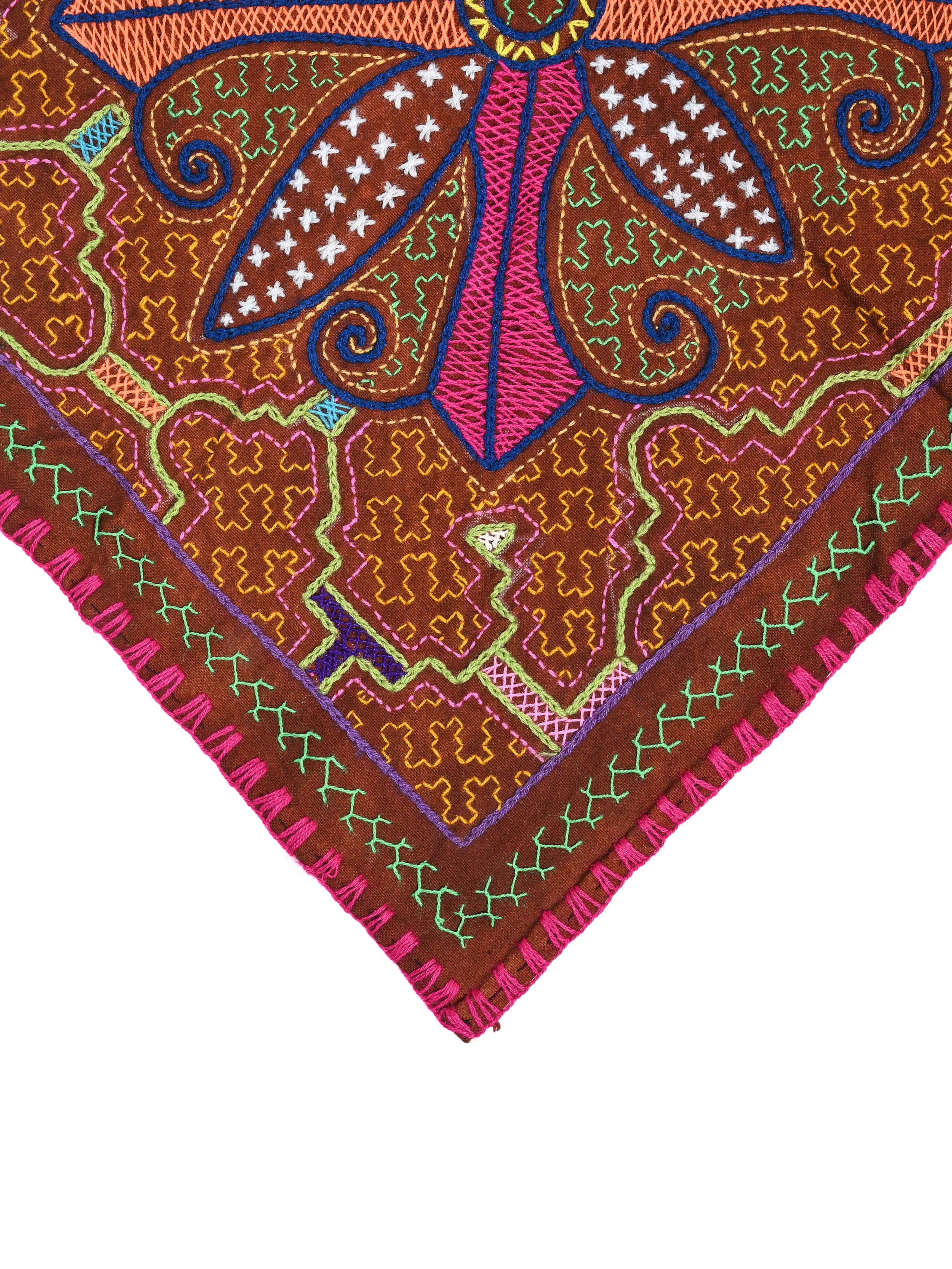 Shipibo Embroidery Cloth - Medium - Image 3
