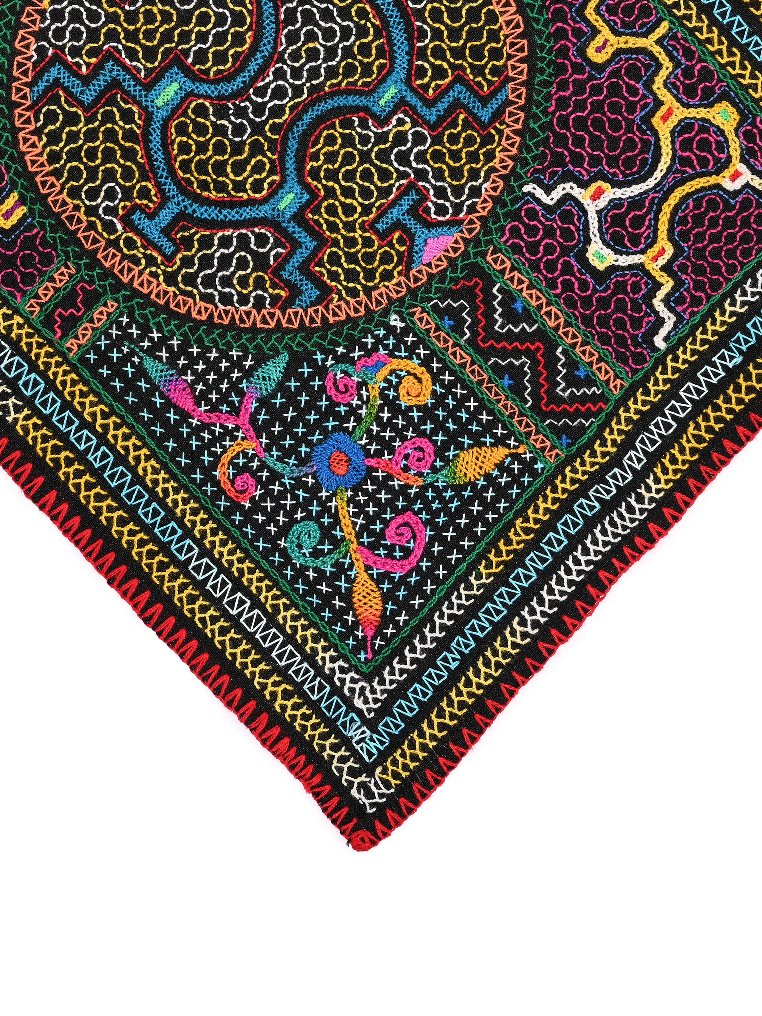 Shipibo Embroidery Cloth - Medium - Image 3