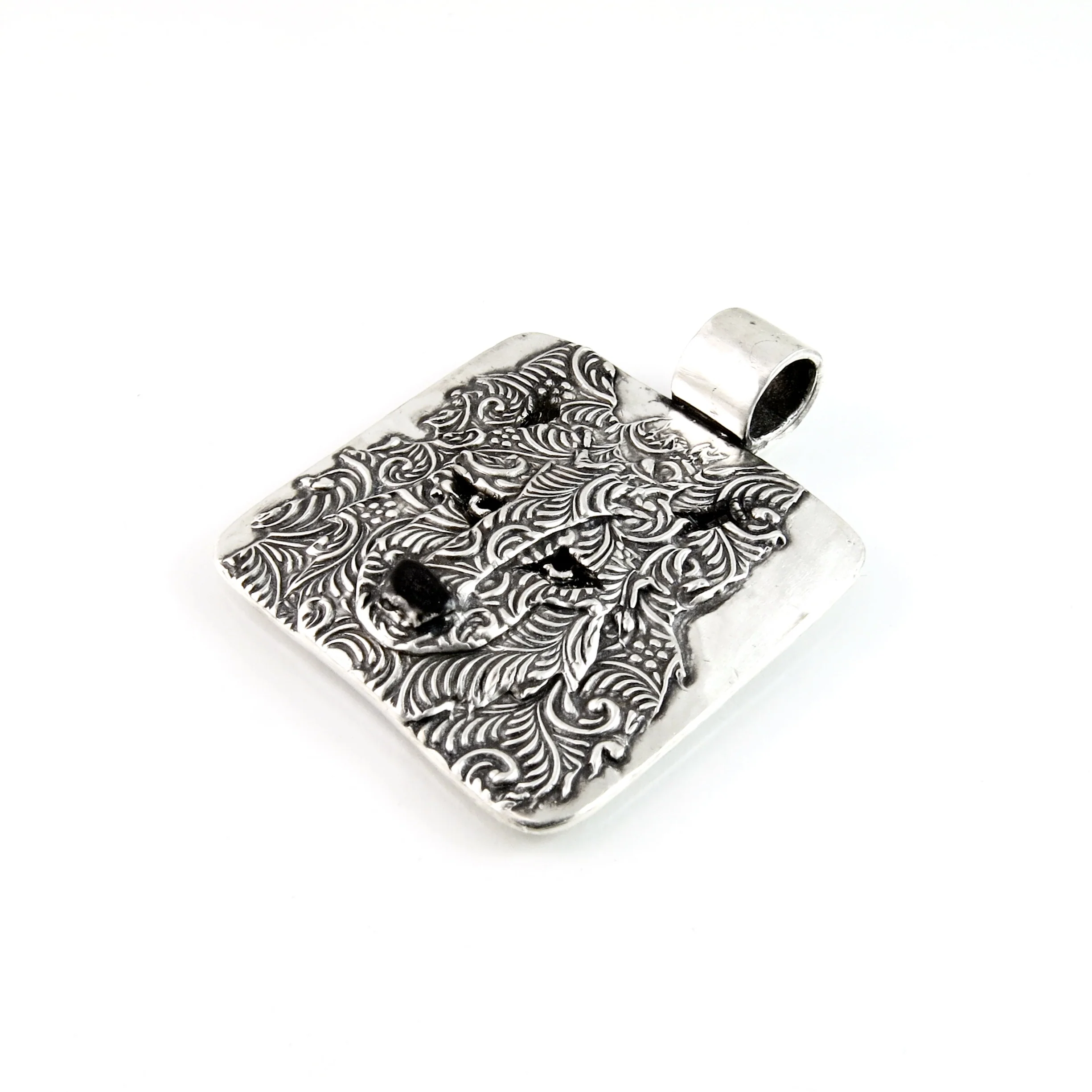 Fine Silver Wolf Totem Pendant - Image 2