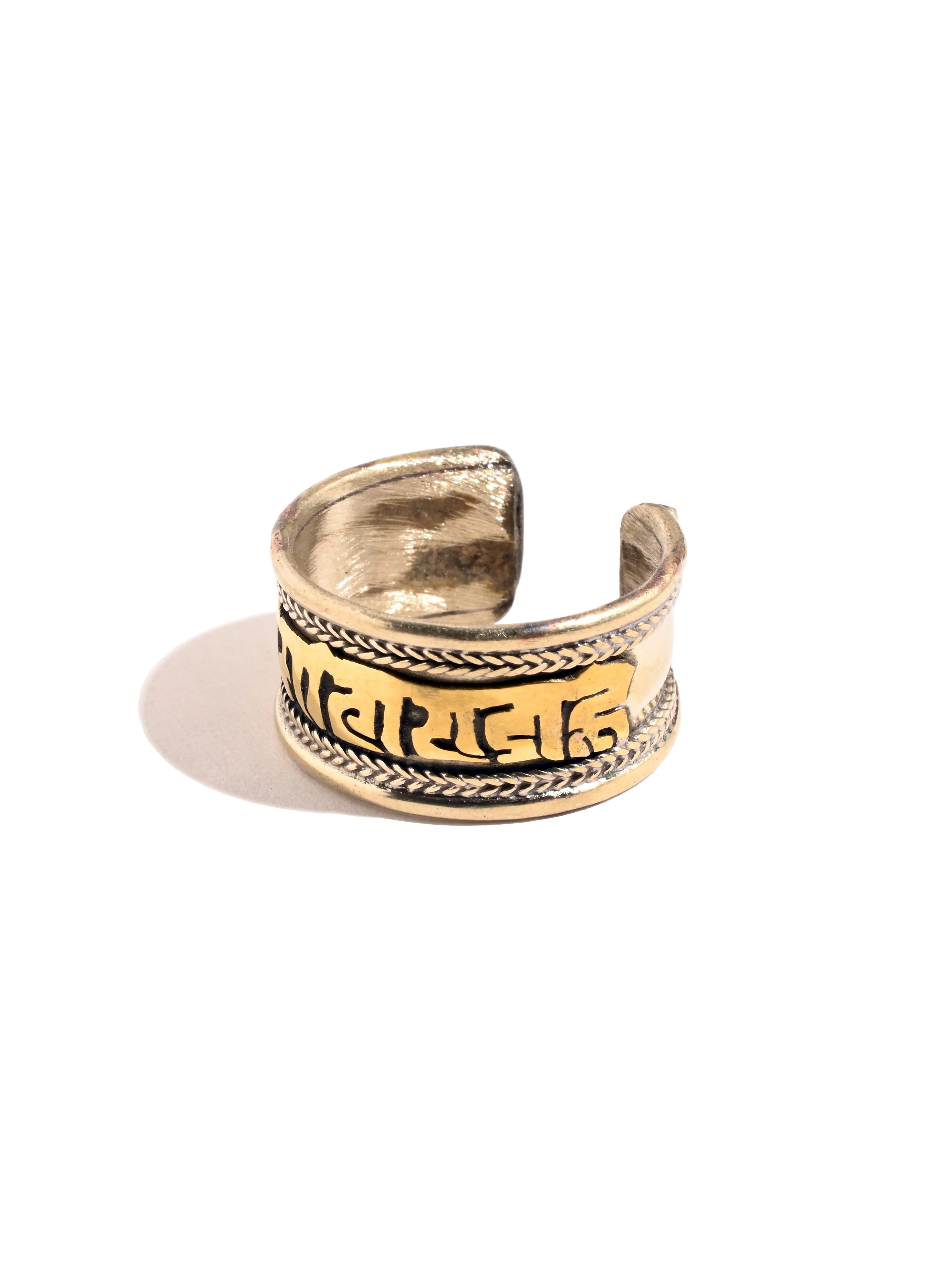 Tibetan Om Mane Padme Hum Ring - Brass - Image 4