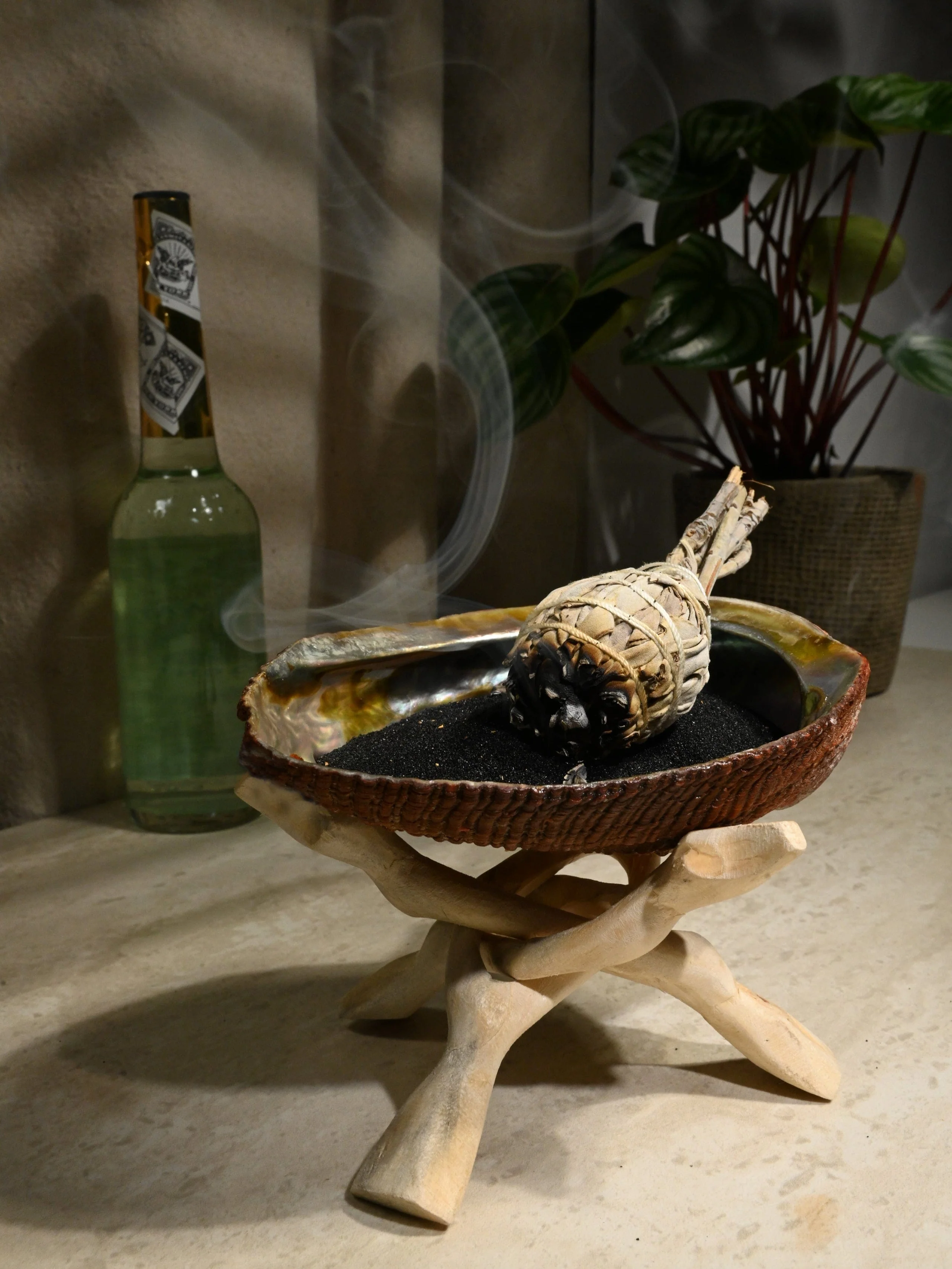 Wooden Cobra Tripod Stand - Image 6